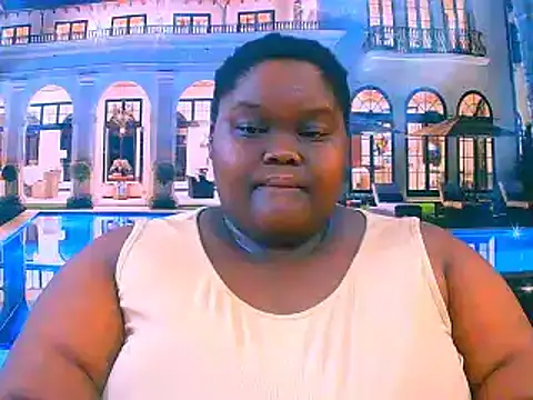 Snapshot of EbonyHotBuns chatting on 05.19.26 EbonyHotBuns online show from 05.19.26