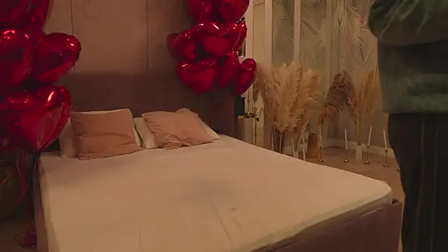 Smiley Mia online show from 02.20.26