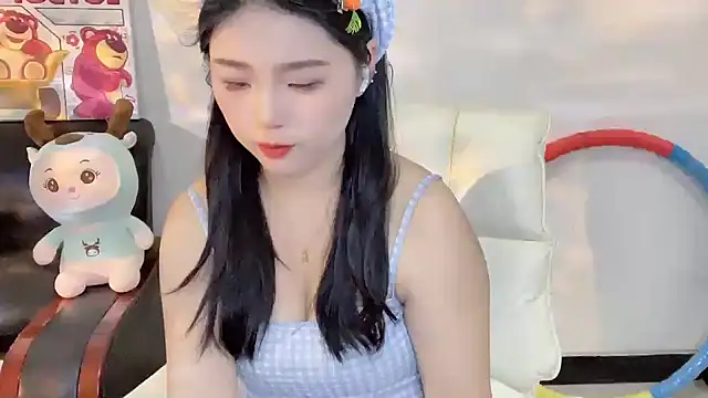 Snapshot of SU__SU chatting on 03.06.25 SU SU online show from 03.06.25
