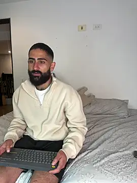 Snapshot of Drogamma chatting on 11.07.25 Drogamma online show from 11.07.25