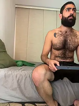 Snapshot of Drogamma chatting on 11.30.25 Drogamma online show from 11.30.25