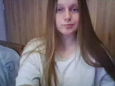 Evasapples online show from 02.20.25