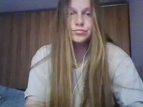 Evasapples online show from 03.19.25