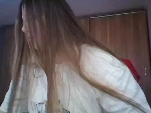 Evasapples online show from 03.20.25