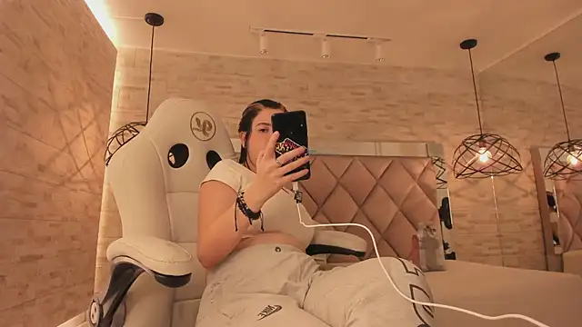 Snapshot of dorothy_vegga chatting on 02.22.25 dorothy vegga online show from 02.22.25