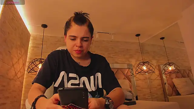 Snapshot of dorothy_vegga chatting on 02.25.25 dorothy vegga online show from 02.25.25