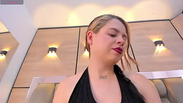 Snapshot of dorothy_vegga chatting on 11.24.25 dorothy vegga online show from 11.24.25