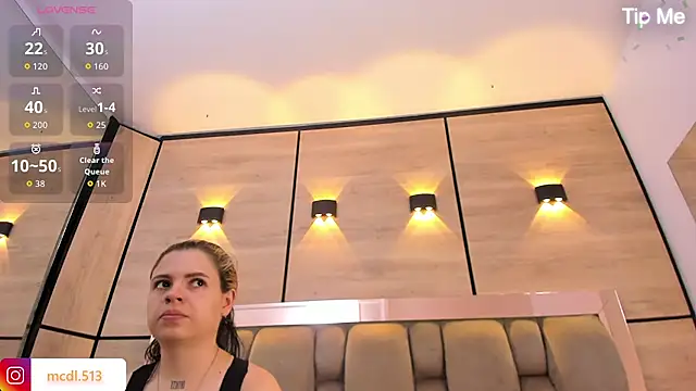 Snapshot of dorothy_vegga chatting on 11.28.25 dorothy vegga online show from 11.28.25