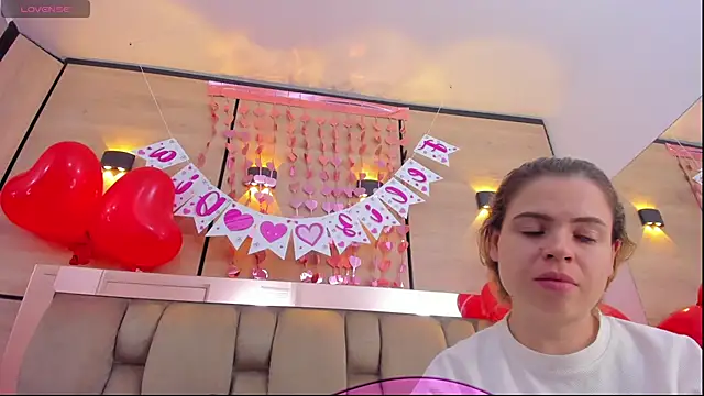 Snapshot of dorothy_vegga chatting on 02.16.26 dorothy vegga online show from 02.16.26