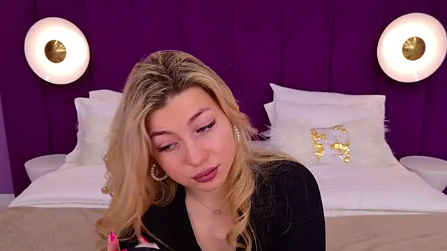 HelenaMorgan online show from 03.13.25