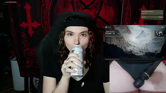 BrandiWRLD 999 online show from 11.09.25