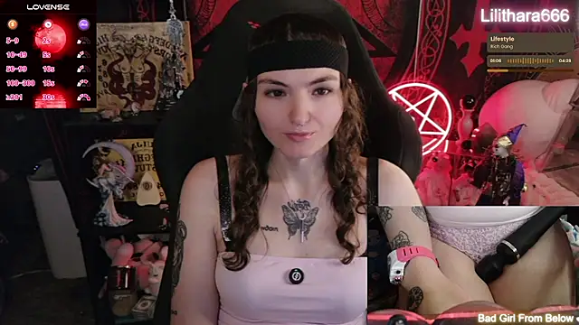 BrandiWRLD 999 online show from 07.12.26