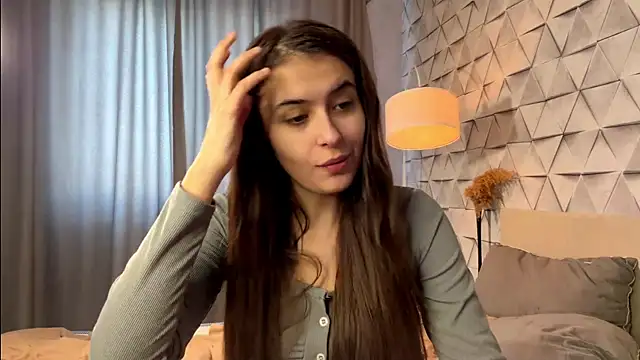 elisa moon online show from 03.17.26