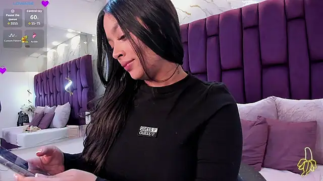 Snapshot of emma_carterr1 chatting on 11.16.25 emma carterr1 online show from 11.16.25