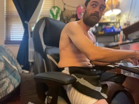 slutty guy12 online show from 01.28.25