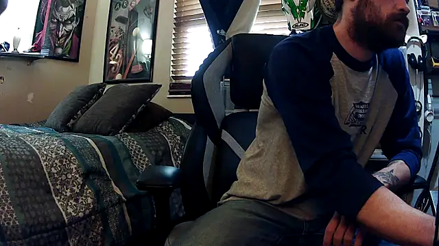 slutty guy12 online show from 01.31.25