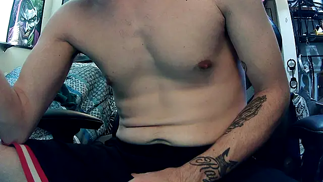 slutty guy12 online show from 02.20.25