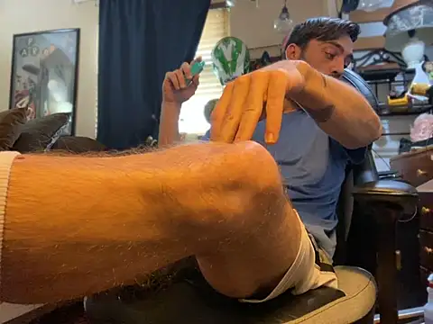 slutty guy12 online show from 03.18.25