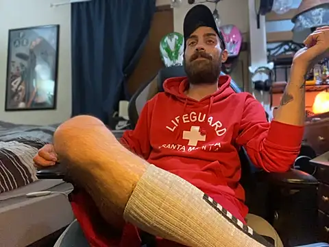 slutty guy12 online show from 03.23.25