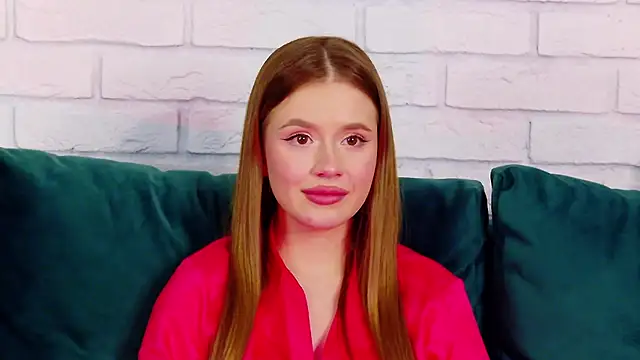 Snapshot of MilanaBalmain chatting on 02.05.25 MilanaBalmain online show from 02.05.25