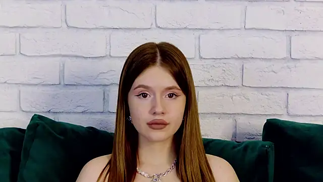 Snapshot of MilanaBalmain chatting on 02.08.25 MilanaBalmain online show from 02.08.25