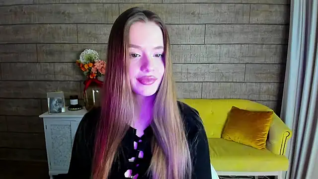 Snapshot of MilanaBalmain chatting on 02.17.25 MilanaBalmain online show from 02.17.25