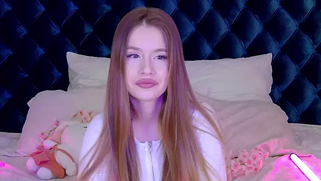 Snapshot of MilanaBalmain chatting on 02.25.25 MilanaBalmain online show from 02.25.25