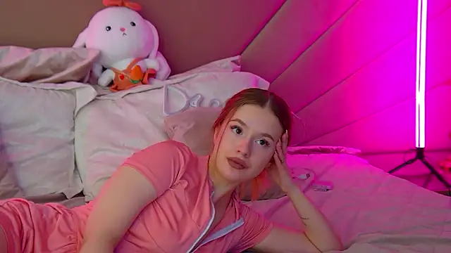 Snapshot of MilanaBalmain chatting on 03.03.25 MilanaBalmain online show from 03.03.25