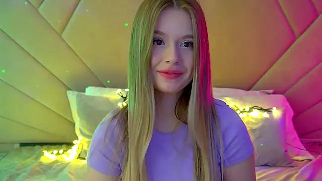 Snapshot of MilanaBalmain chatting on 03.08.25 MilanaBalmain online show from 03.08.25