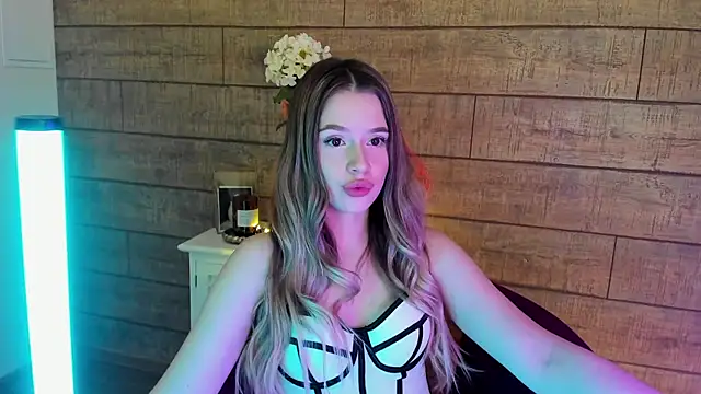 Snapshot of MilanaBalmain chatting on 03.11.25 MilanaBalmain online show from 03.11.25