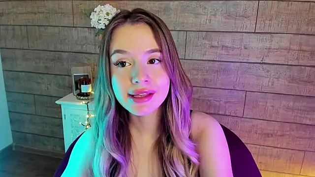 Snapshot of MilanaBalmain chatting on 03.11.25 MilanaBalmain online show from 03.11.25