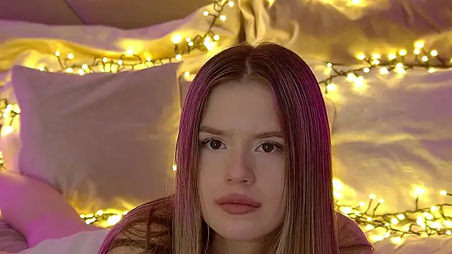 Snapshot of MilanaBalmain chatting on 03.15.25 MilanaBalmain online show from 03.15.25