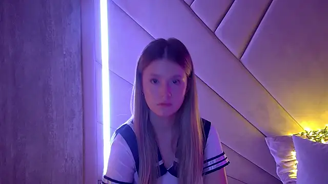 Snapshot of MilanaBalmain chatting on 09.23.25 MilanaBalmain online show from 09.23.25