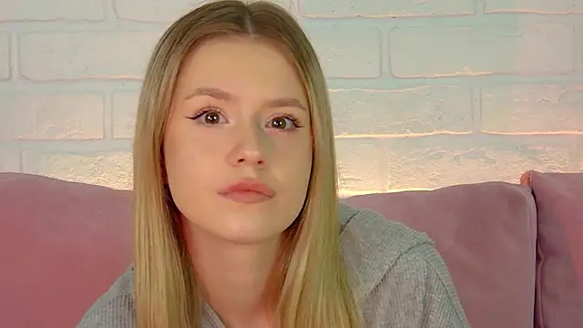 Snapshot of MilanaBalmain chatting on 10.01.25 MilanaBalmain online show from 10.01.25