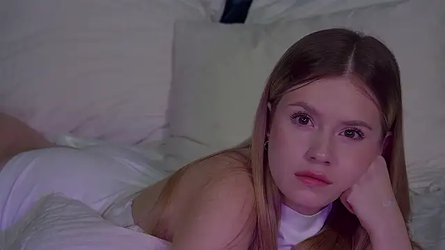 Snapshot of MilanaBalmain chatting on 11.11.25 MilanaBalmain online show from 11.11.25