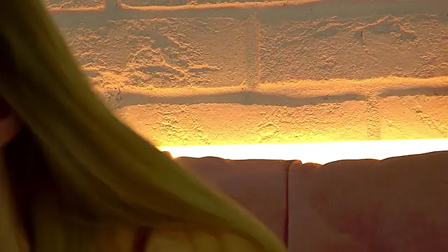 Snapshot of MilanaBalmain chatting on 11.19.25 MilanaBalmain online show from 11.19.25