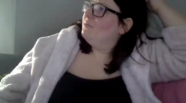 Curvy-Clare-30 online show from 12.22.24