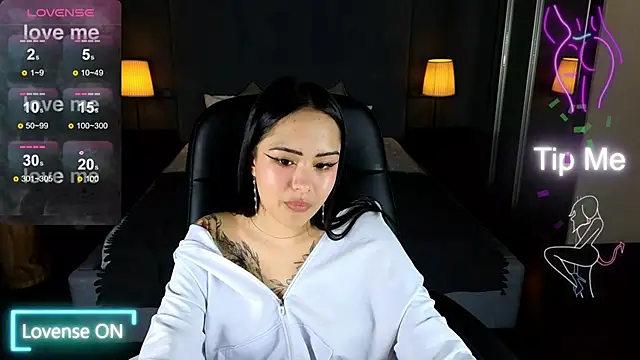 Snapshot of baby__kim chatting on 03.18.25 baby kim online show from 03.18.25