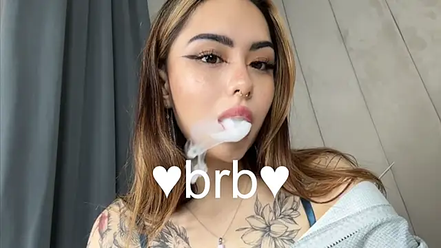 Snapshot of baby__kim chatting on 09.24.25 baby kim online show from 09.24.25