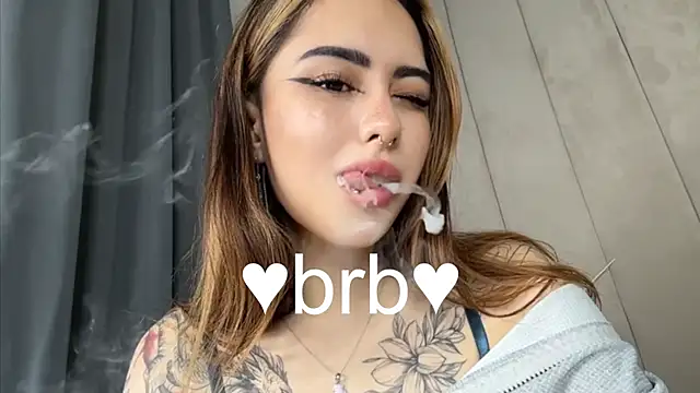 Snapshot of baby__kim chatting on 09.25.25 baby kim online show from 09.25.25