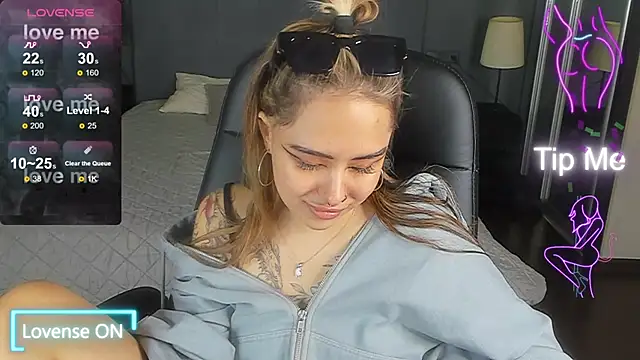 Snapshot of baby__kim chatting on 10.09.25 baby kim online show from 10.09.25