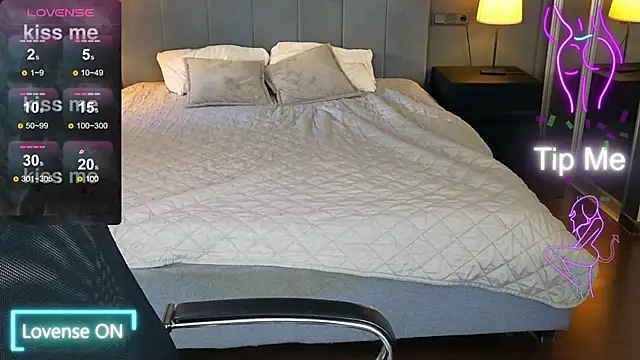 Snapshot of baby__kim chatting on 10.19.25 baby kim online show from 10.19.25