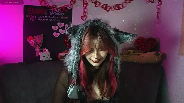 Snapshot of cherrybom969 chatting on 02.14.26 cherrybom969 online show from 02.14.26