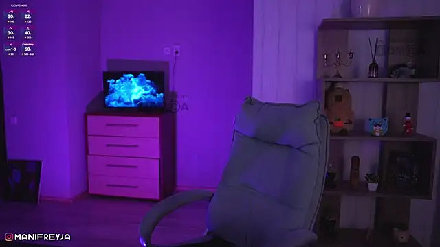 ManiFreyja online show from 12.20.24