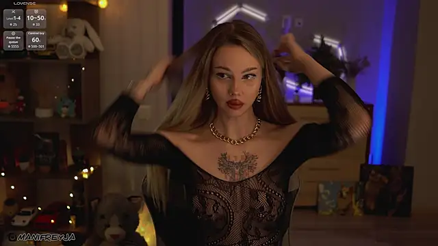 Snapshot of ManiFreyja chatting on 01.10.26 ManiFreyja online show from 01.10.26