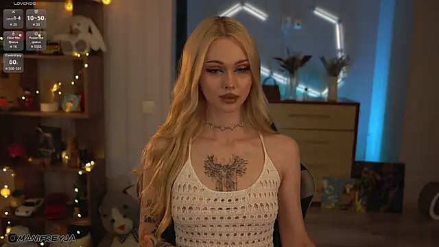 Snapshot of ManiFreyja chatting on 03.22.26 ManiFreyja online show from 03.22.26