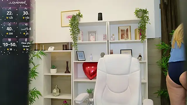 Snapshot of LadyLeea chatting on 06.24.26 LadyLeea online show from 06.24.26