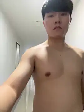 Snapshot of thehornyboyz chatting on 03.17.25 thehornyboyz online show from 03.17.25