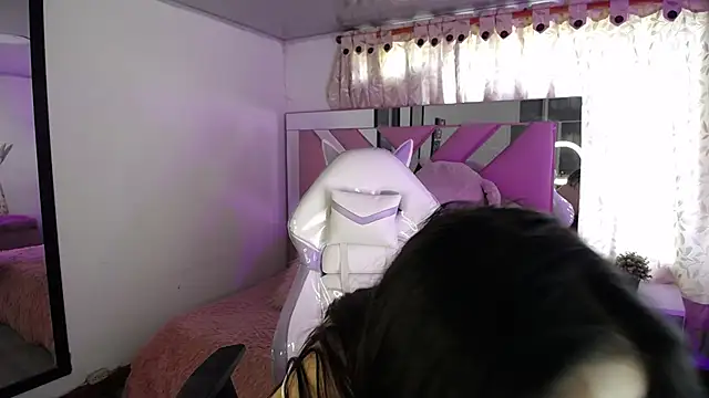 Mia Fischer online show from 01.31.25