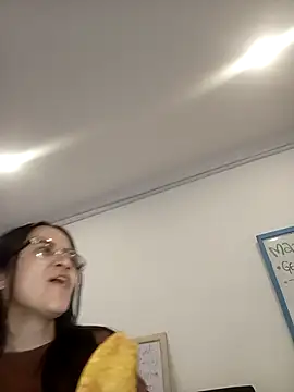 Mia Fischer online show from 04.23.26